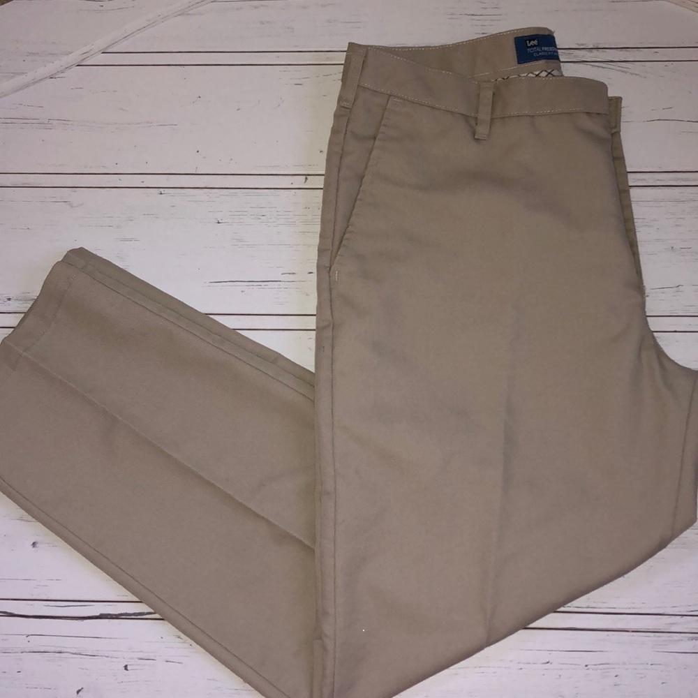 Lee Men’s Khaki Size 36x30